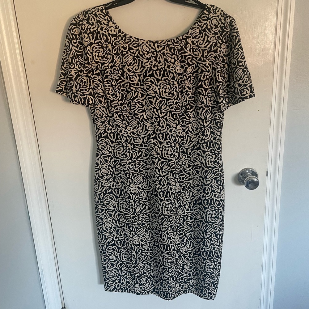 Vintage ‘90s Liz Claiborne Black and White Floral Silk Print Dress